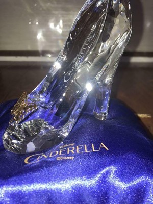 Disney Cinderela Slipper Sapatos De Vidro Ornamento Com Almofada Presente  Casamento | eBay
