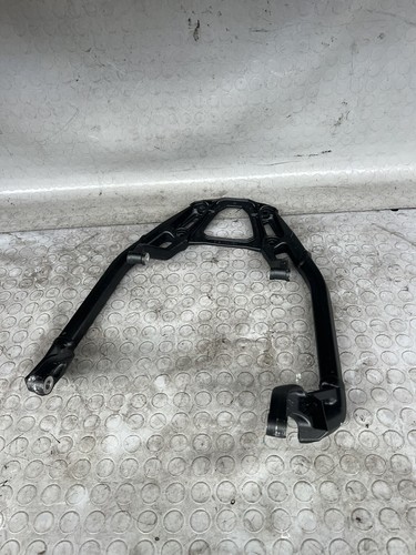 STAFFONE MANIGLIONE POSTERIORE GRAFFIO NEL LATO HONDA AFRICA TWIN 1100 2021 2024 - Foto 19 di 21