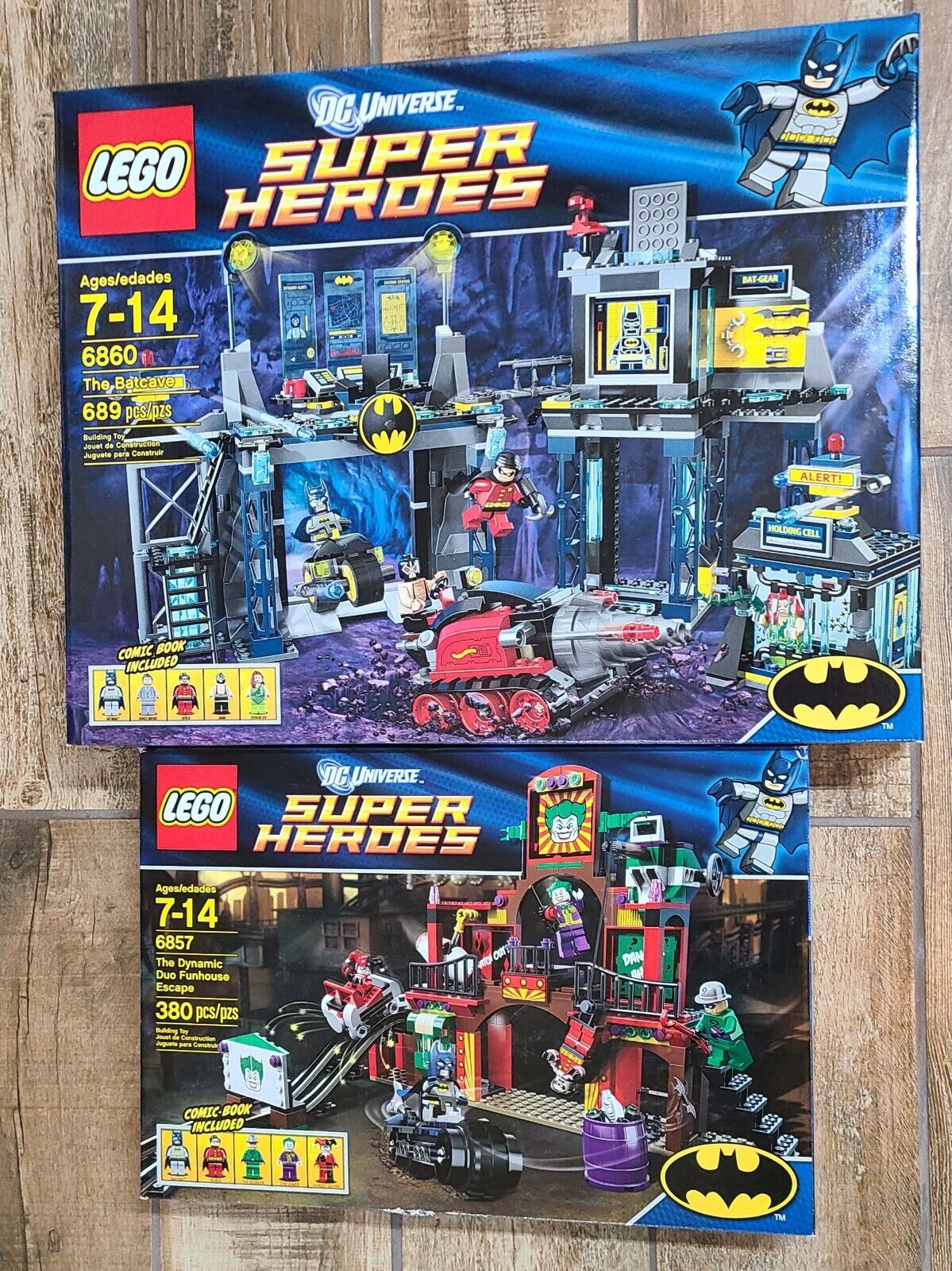 LEGO Set 6860-1 The Batcave (2012 Super Heroes DC > Batman)