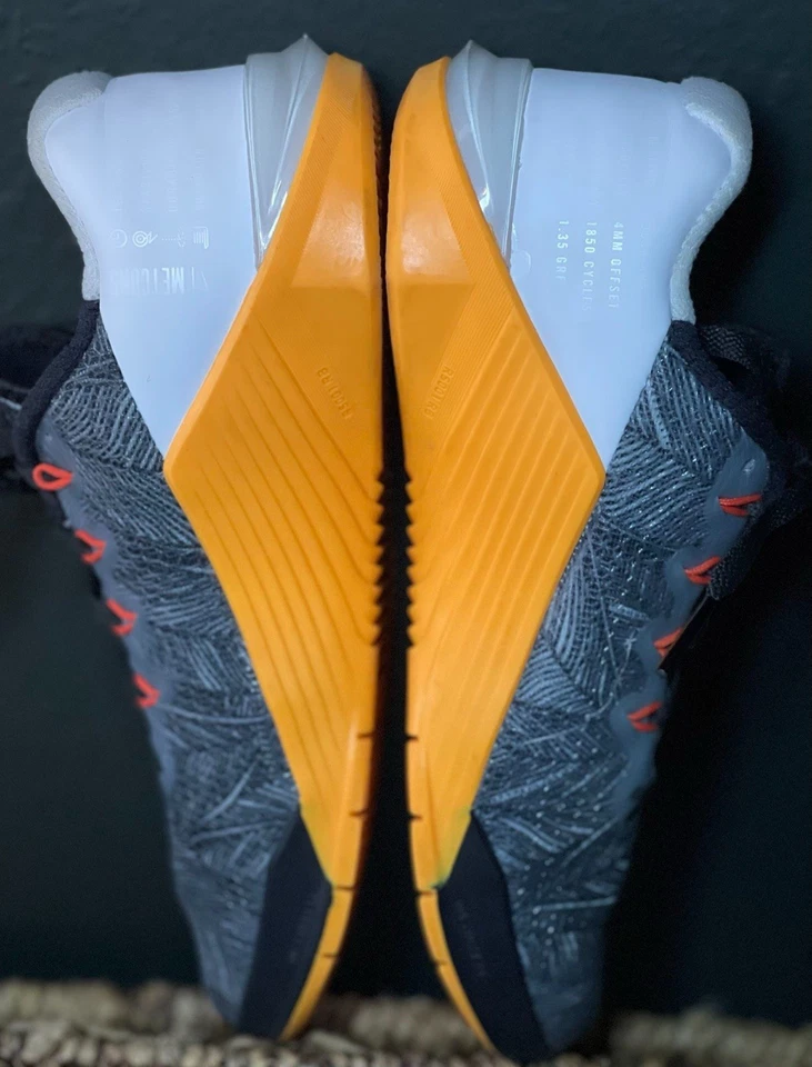 Nike Metcon 5 “Black Team Orange” (AO2982-081) Feminino Tamanho 5.5 - Imagem 3 de 4