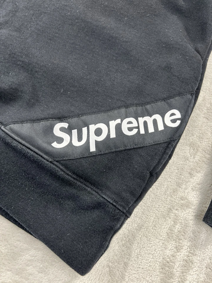 Supreme Hoodie Mens Large Pullover Sweatshirt Made in Canada Kangaroo Pocket - Image 3 of 4