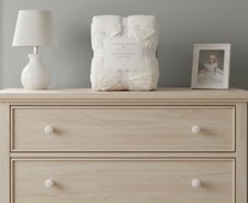 POTTERY BARN KIDS LoveShackFancy Sweet Dreams Ruffled Bow Toddler Quilt-White