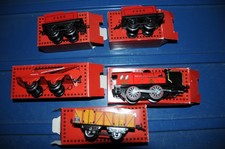 Hornby Hachette locomotive mécanique type 020 rouge avec 2 wagons en boite 