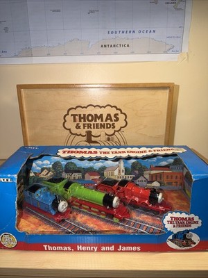 NEW ERTL GIFT PACK THOMAS FRIENDS TRAIN ERTL DIECAST JAMES THOMAS HENRY 1989