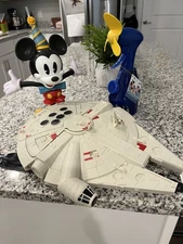 Disney Misting Water Bottle Millennium Falcon Popcorn Bucket Mickey Mouse Sipper