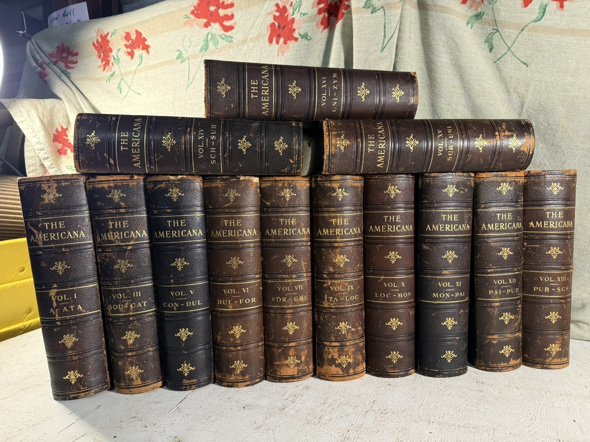Americana Universal Reference Library Encyclopedia Antique Leather