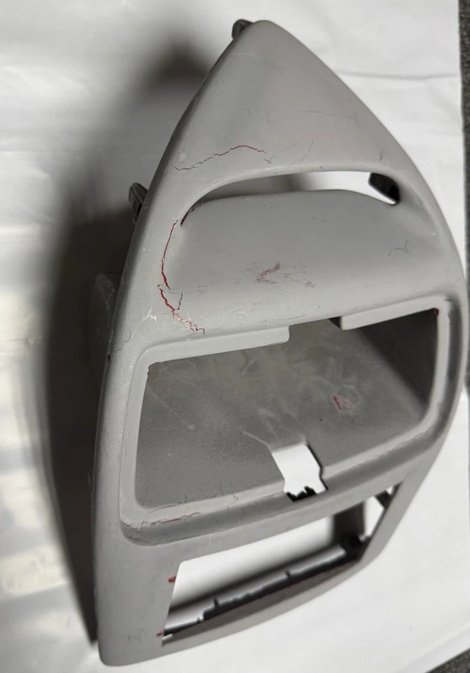 Marco de tablero personalizado para Toyota Celica GT 2000-2005 para montaje en pantalla táctil LCD Foto 2 de 4