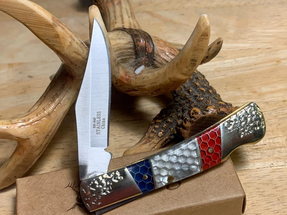 Navaja de bolsillo Elk Ridge roja, blanca y azul C-Tek Lockback 3 1/2" ER945 Foto 3 de 4