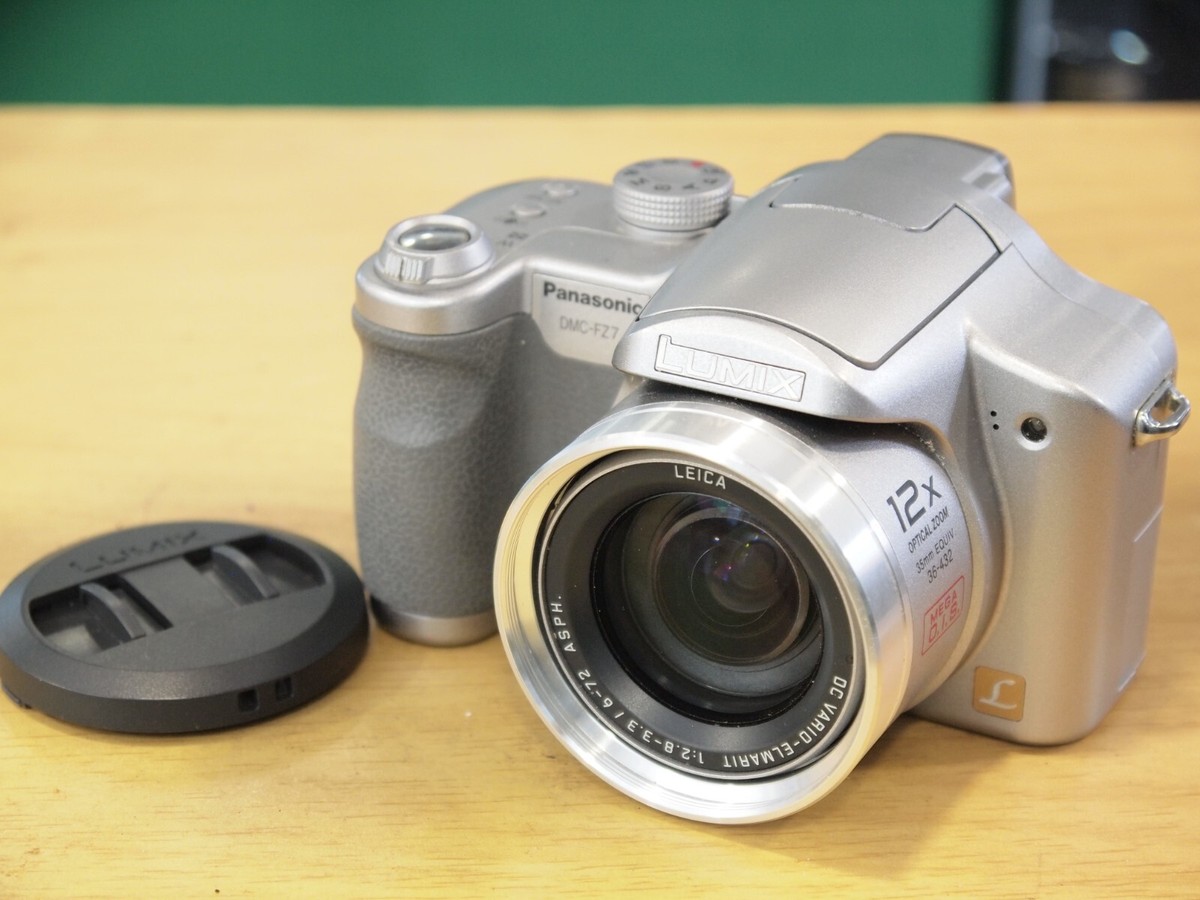 Panasonic DMC-FZ7 Lumix Digital Camera - with Bridge in the DCM