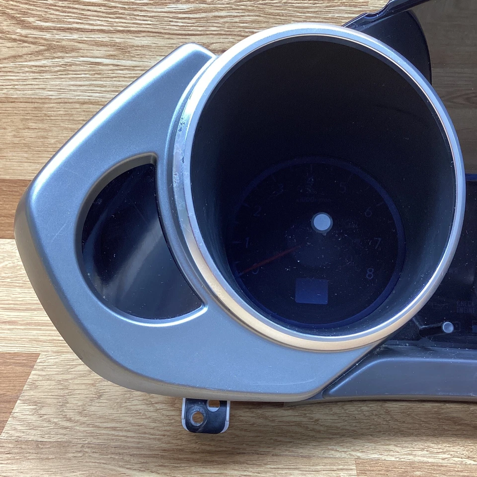 SUBARU B9 TRIBECA 2006,2007 USADO MPH MONTAJE DE CUADRO DE INSTRUMENTOS OEM Foto 2 de 4