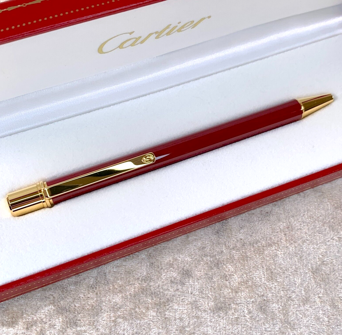 Cartierのボールペン Vintage Cartier Ballpoint Pen must II Red Lacquer Gold