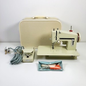 Vintage Micro Elite YM-70 Motor Nähmaschine + Fußpedal & Extras - FUNKTIONIERT