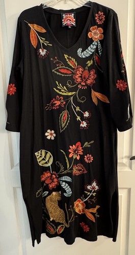 VESTIDO MIDI NEGRO FLORAL BORDADO MANGA LARGA JERSEY LÍNEA A DE JOHNNY WAS ~ PL - Imagen 8 de 18