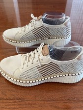 Skechers Women's Wilshire Blvd Breezy Stroll Lace-Up Taupe Medium Sz 9.5 Comfort