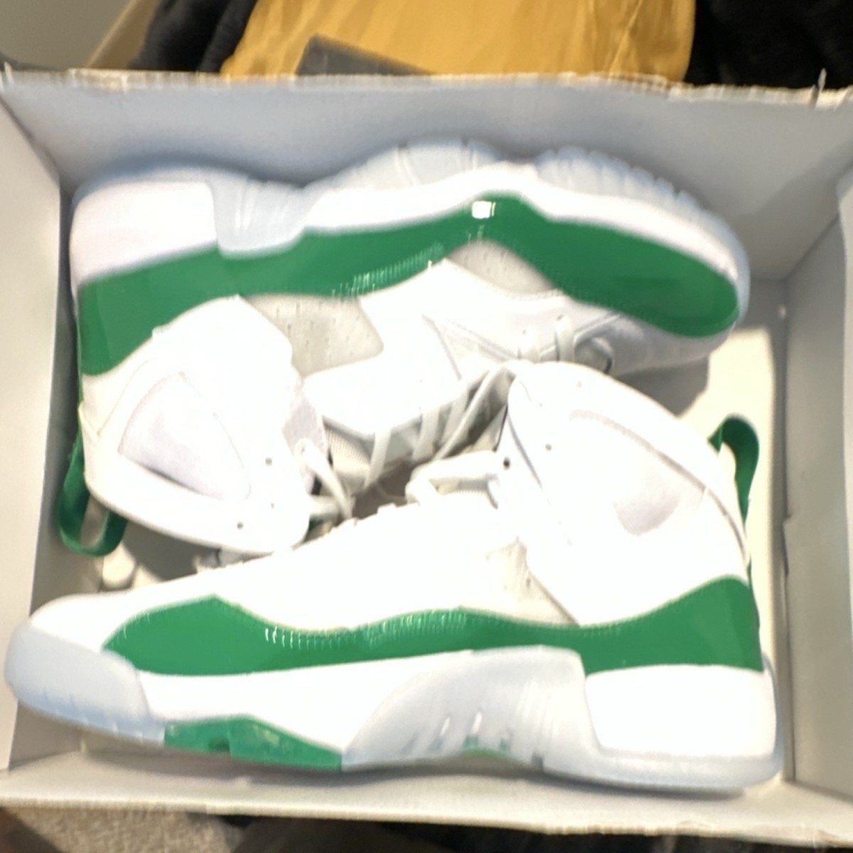 Jordan Jumpman Two Trey White Lucky Green Sneakers DO1925-130 Men’s Size 11 Jumpman Two Trey  main image 3