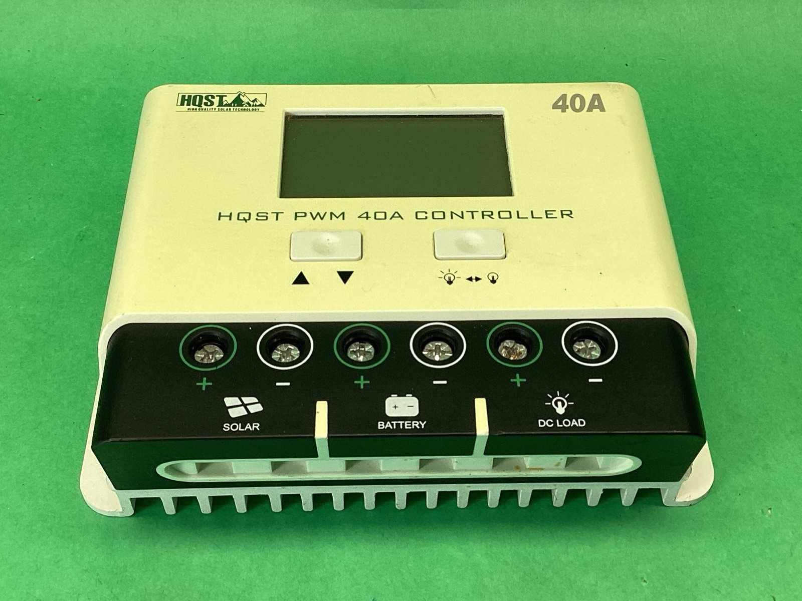 HQST40A PWM Solar Battery Charger Controller - 12V / 24V - 4
