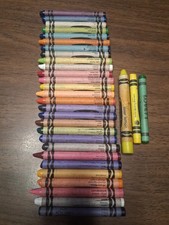 Lot Of 33 Crayola Crayons Vintage Colors Listed In 3 Different Languages