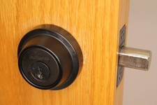 Kwikset SmartKey Single Cylinder Contemporary Deadbolt Black 660RDT514 972