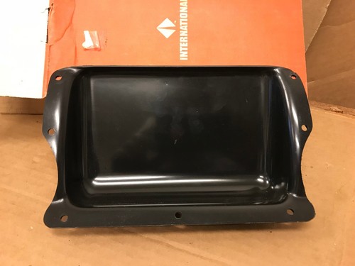 ONE GENUINE OEM INTERNATIONAL 1615031C1 COVER - Picture 6 of 6