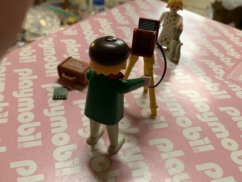 Playmobil 5401 Victorian Photographer & Little Girl & Cat 1989 Excellent - Picture 2 of 6