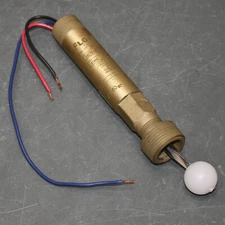 Dywer WE Anderson Flotect Liquid Level Switch L6EPB-B-S-3-O, Explosion Proof