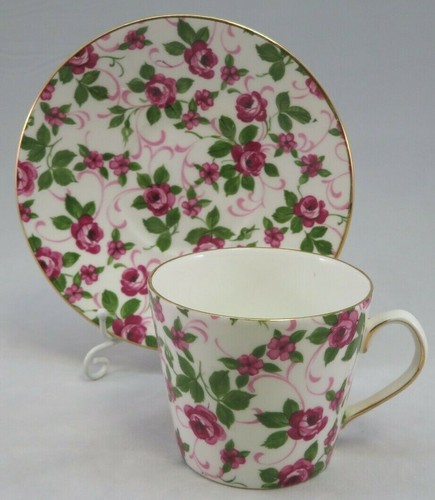 Elizabethan Tea Cup & Saucer Pink Floral and Gold Trim, Fine Bone China England - Picture 3 of 7