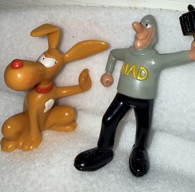 Inspector Gadget Figures.  1983 Mad Agent Brain And Brain the Dog. Both 3  Tall.
