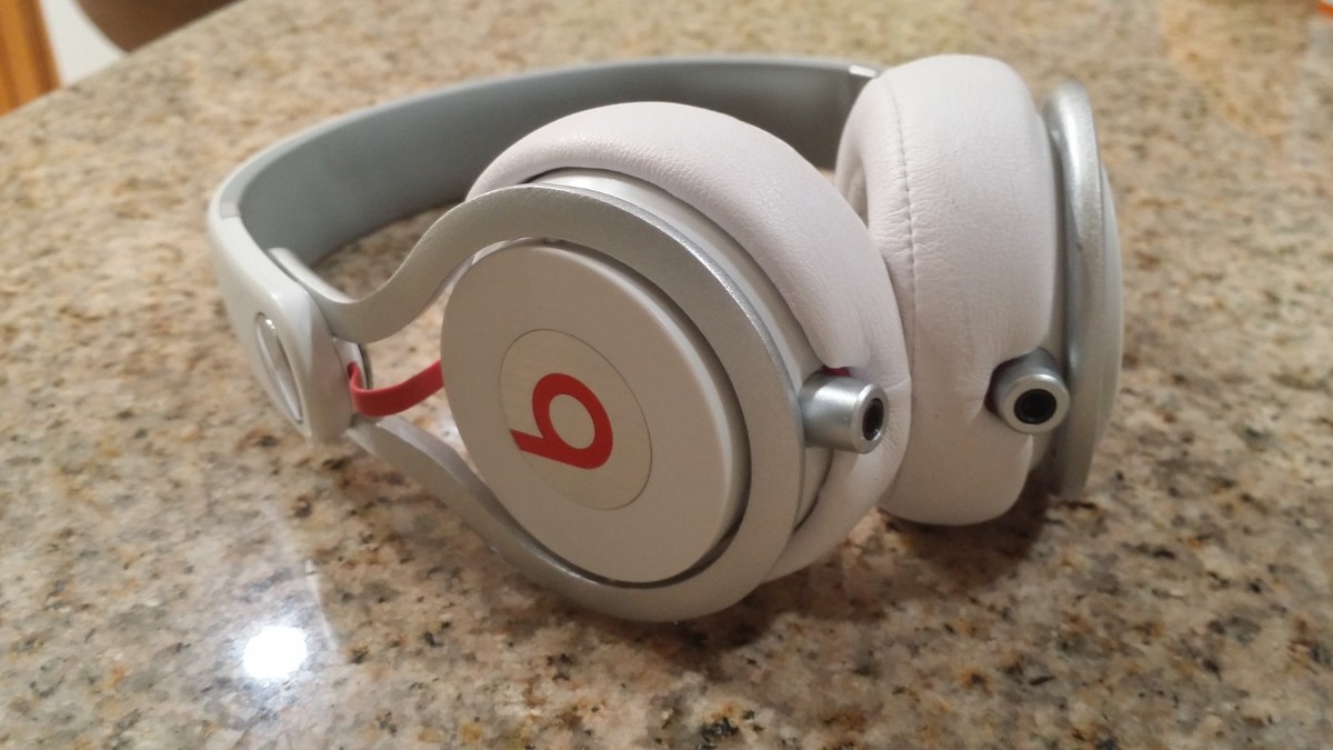 良品⭐️Beats by Dr Dre BT ON MIXR ホワイト白 Beats by Dr. Dre™ Mixr™ (White) On-Ear Headphone at