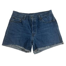 Levi  s Premium Medium Wash Cut Off Raw Hem Women  s Denim Jean Shorts Size W32