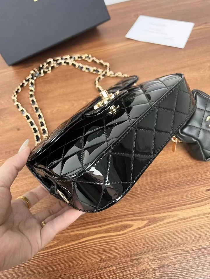 Authentic Brand New Cosmetic makeup bag GWP Clutch w box - Image 2 of 4