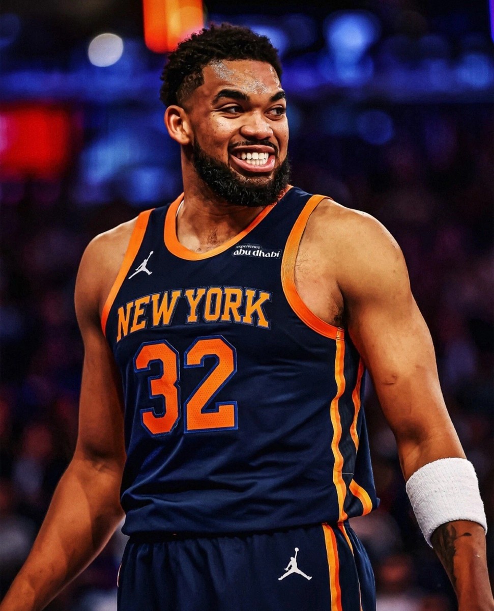 Karl-Anthony Towns Game Day Portrait New York Knicks 8x10 NBA