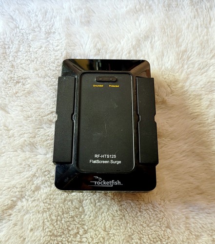 Rocketfish FlatScreen TV 4-Outlet Surge Protector RF-HTS125 Tested Works Great - 第 1/4 張圖片