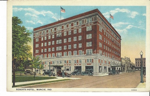 hotels in muncie indiana that allow pets