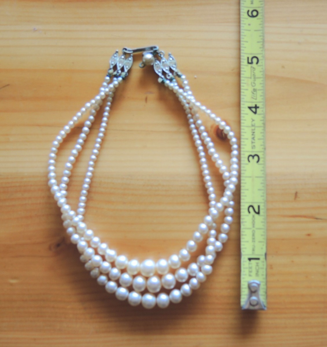 ☆SMALL FAUX-PEARL CHOKER /KIMHEKIM☆ Vintage 3 Strand Faux Pearl Choker Necklace Rhinestone Clasp