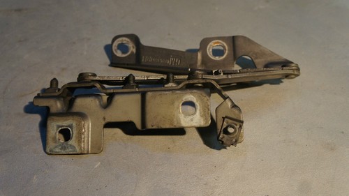 Opel Insignia Motorhaubenscharnier Rechts 12841601