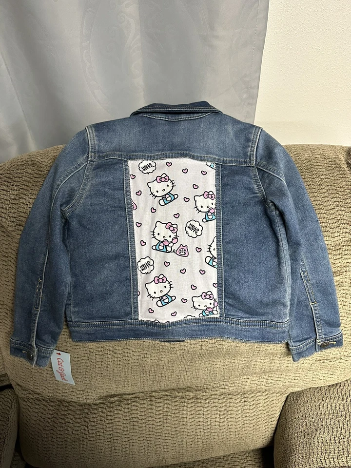 Chaqueta vaquera Hello Kitty 5T Foto 2 de 4