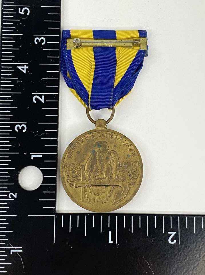 Medalla de expedición de bronce vintage de la Marina de los Estados Unidos para servicio con cinta Foto 3 de 3