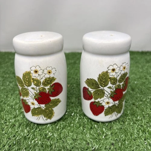 McCoy Pottery Strawberry Country Farmhouse Salt & Pepper Shakers