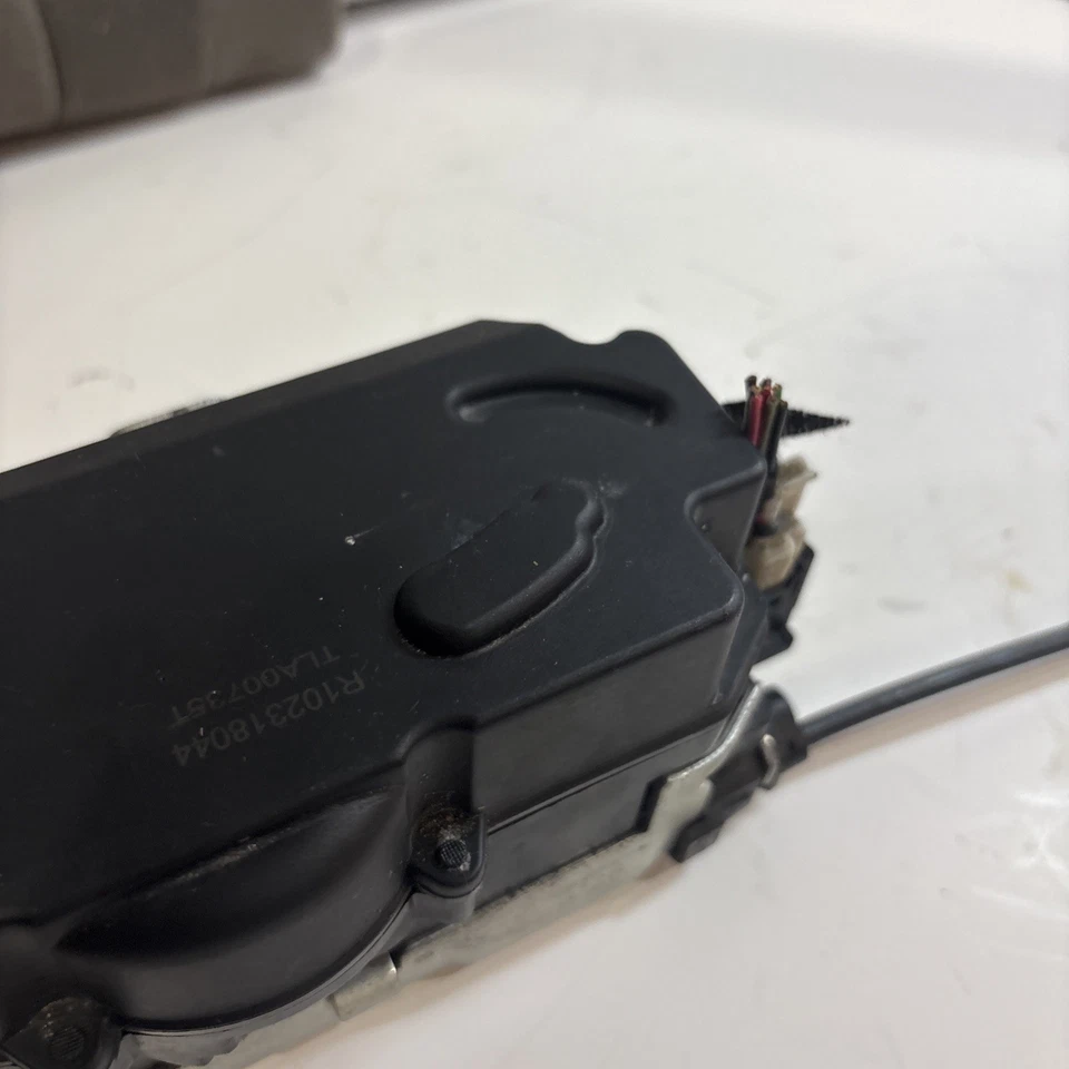 2010 MERCEDES-BENZ GL350 LIFTGATE LOCK ACTUATOR OEM - Image 4 of 4