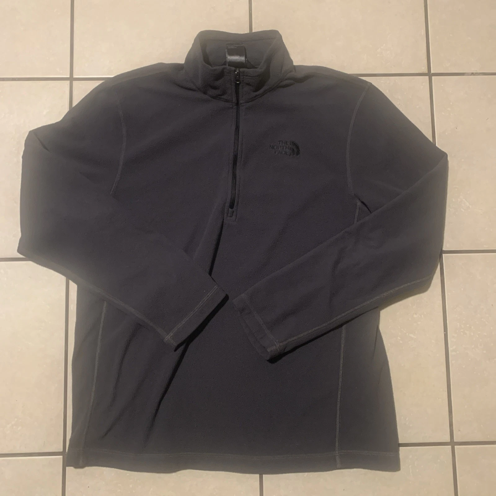 The North Face Gray Qtr Zip Mens M Light Weight Jacket