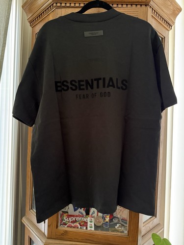 Camiseta Fear of God Essentials - Limusina elástica - TALLA M - STOCK MUERTO ENVÍO GRATUITO - Imagen 2 de 3