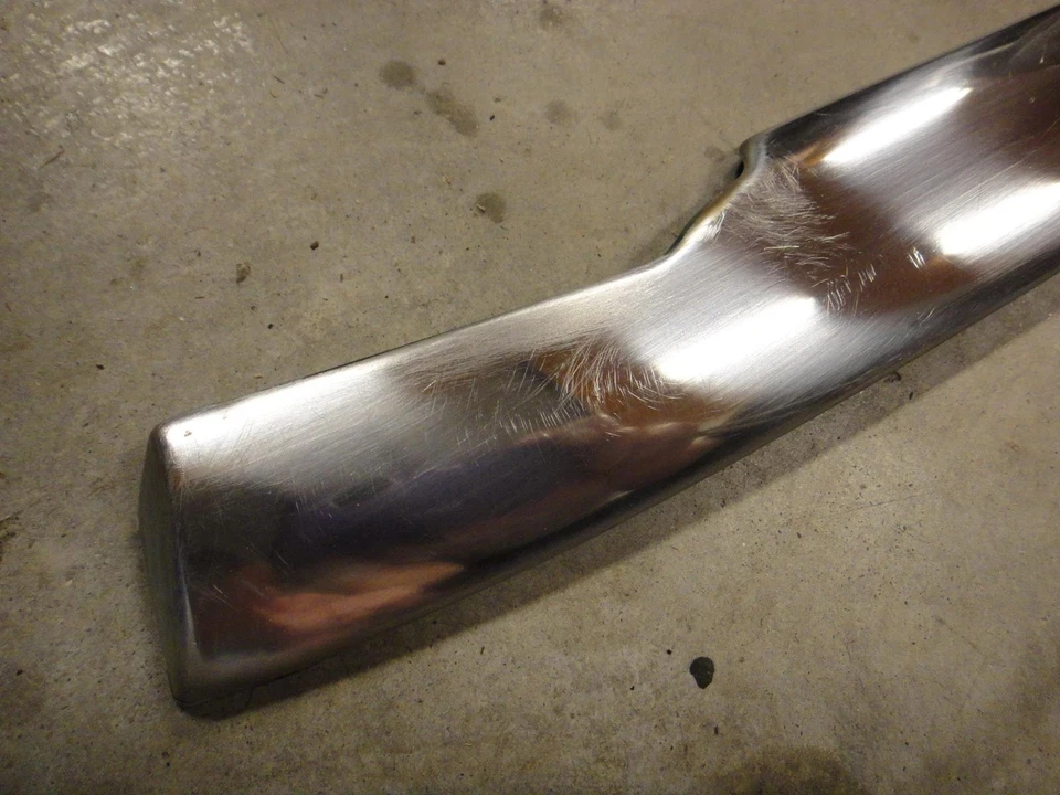 1954 Chrysler Windsor Sedan LH Front Dr Ext. Window Sill Stainless Trim Used OEM Foto 2 de 4