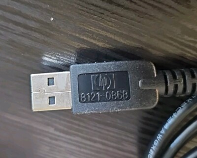 Câble USB HP 8121-0868 D'occasion – Fonctionnel Avec Légères Traces D'usage