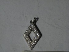 CIONDOLO CHARM CORNICE CON STRASS COLOR ARGENTO 2,3 X 1,5 CM FONDO MAGAZZINO