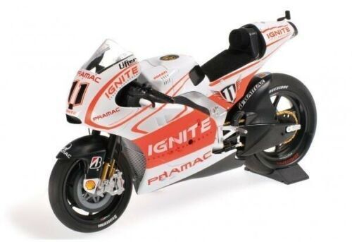 【驚きの値段で】 Ruben Desmosedici Ducati Figure Minichamps Xaus 2004 MotoGP オートバイ