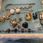 Vintage Costume Jewelry Lot 017