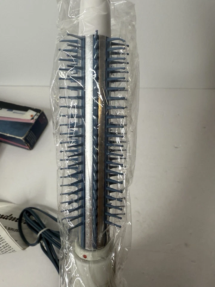 Vintage Windmere 3/4" Hot Curling Brush White Model HCB-1/219 Open Box - Image 4 of 4