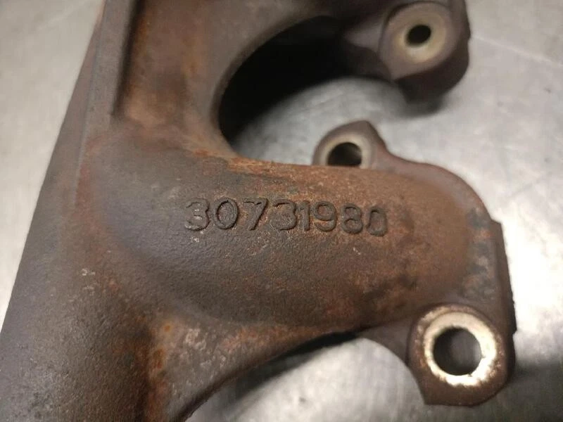 30731980 colector escape para VOLVO S60 I (384) D5 2000 5565049 - Imagen 4 de 4