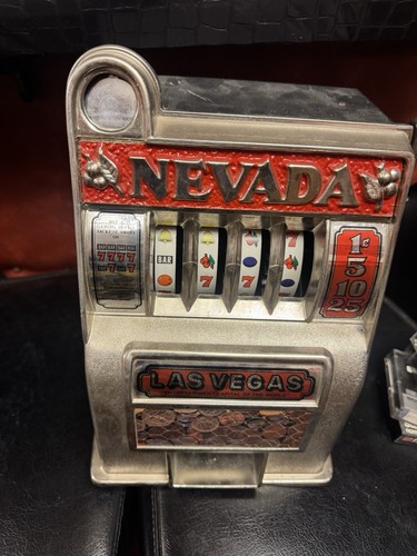 Nevada Las Vegas Mechanical Slot Machine Collectible Replica Casino Game Decor
