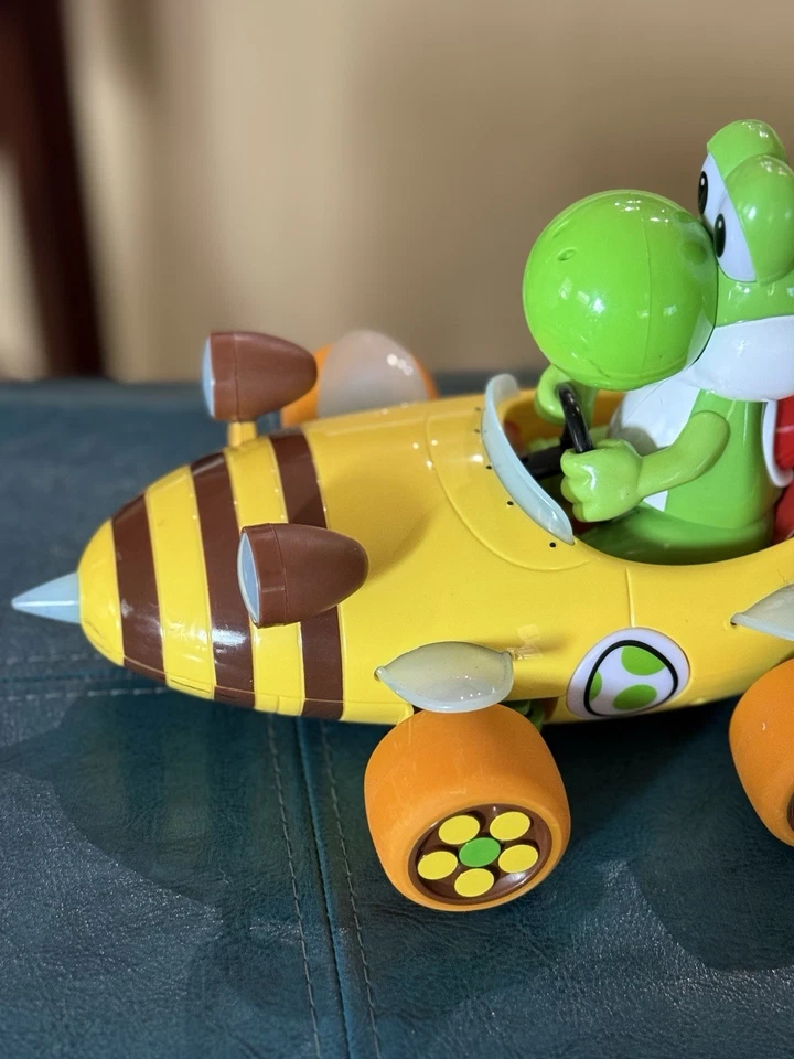Carrera RC Mario Kart Yoshi Bumble V Remote Control Car Works Nintendo NO REMOTE - Image 4 of 4
